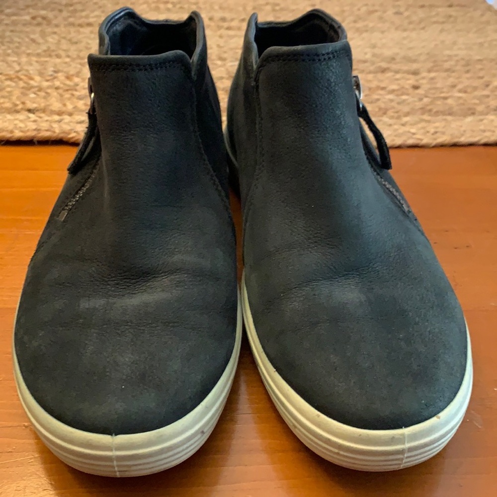 Ecco Soft 7 Side Zip Bootie